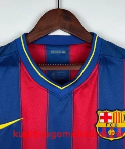 Alternative view of Barcelona Retro Nogometni Dresi Domači 09-10