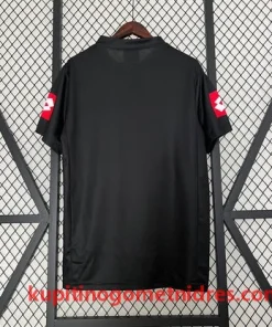 Alternative view of Juventus Retro Nogometni Dresi Gostujoči 01-02