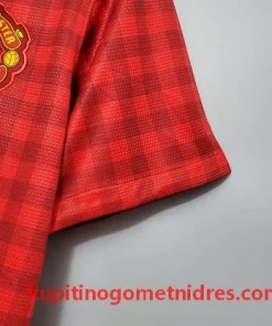 Alternative view of M-U Retro Nogometni Dresi Domači 2013/14