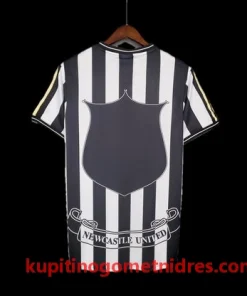 Alternative view of Newcastle United Retro Nogometni Dresi Domači 97-99