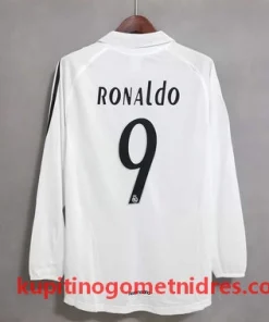 Alternative view of Real Madrid Retro Nogometni Dresi Domači 05-06 Dolgi Rokav