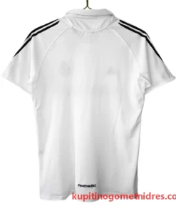 Alternative view of Real Madrid Retro Nogometni Dresi Domači 05-06