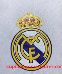 Alternative view of Real Madrid Retro Nogometni Dresi Domači 09-10