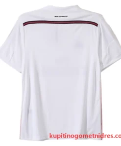 Alternative view of Real Madrid Retro Nogometni Dresi Domači 14-15