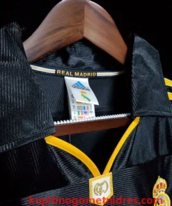 Alternative view of Real Madrid Retro Nogometni Dresi Gostujoči 98-99