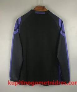 Alternative view of Real Madrid Retro Nogometni Dresi Tretji 16-17 Dolgi Rokav