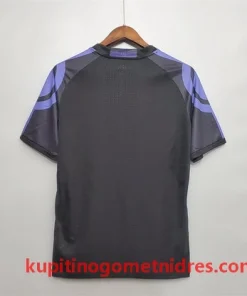 Alternative view of Real Madrid Retro Nogometni Dresi Tretji 16-17